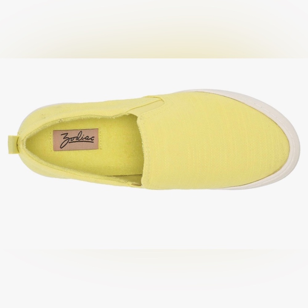 ZODIAC Women's Paige Sneaker size 7 1/2